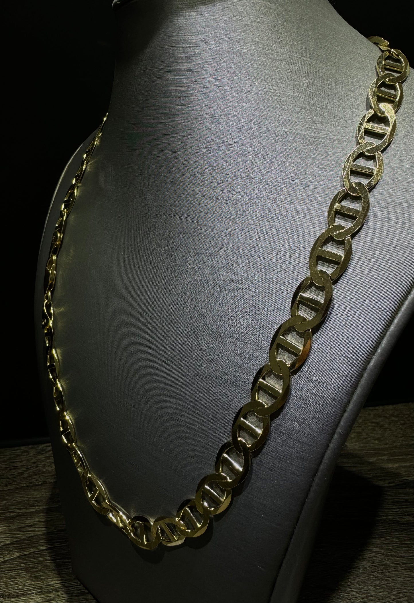 10K Gold Semi-Solid Flat Gucci Link Chain